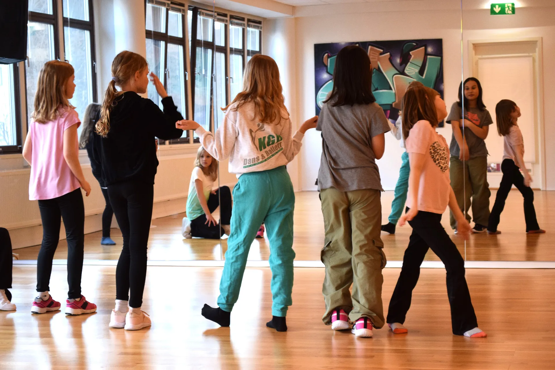 Fra 12 til 57 deltakere: slik fikk KGB dans & ballett flere barn på dansegulvet
